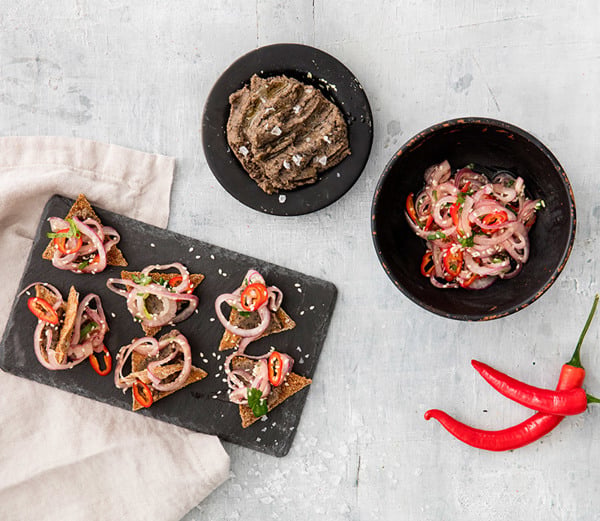 Homemade Black Bean dip with red onion and cilantro salad| FINN CRISP