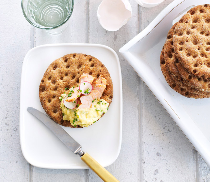 Scrambled eggs to serve with smoked salmon| FINN CRISP